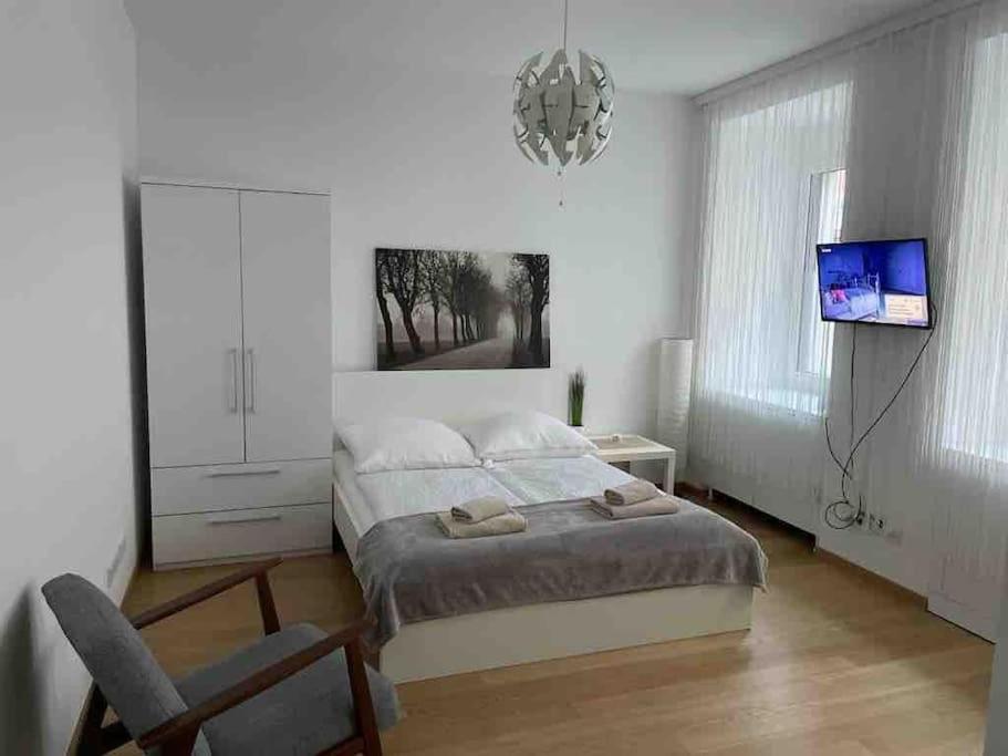 Akh - Uni 10Min - Zentrum 10 Min Vídeň Exteriér fotografie